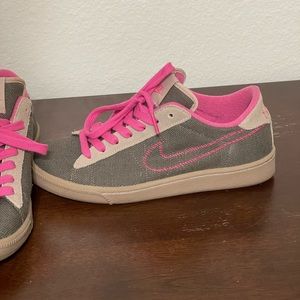 Womens Nike Casual Pink/Olive Sneakers